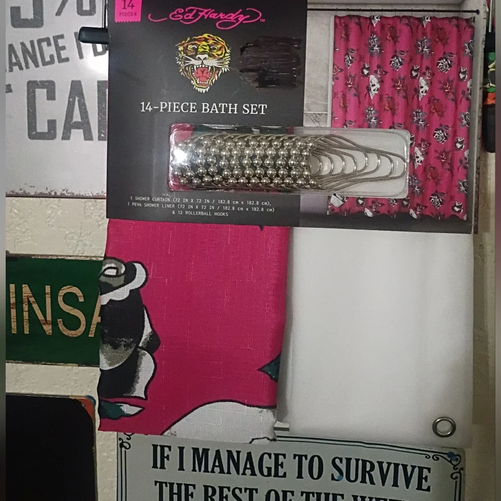 NWT Ed hardy Shower Set